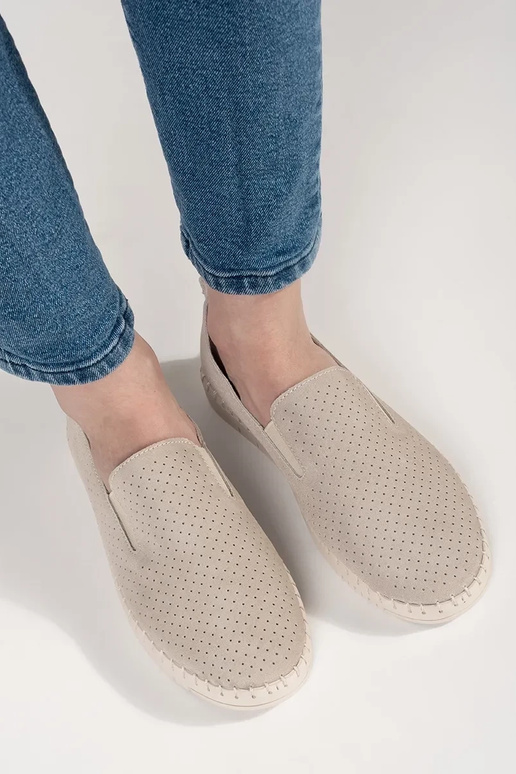 Oda ažūriniai sportiniai batai ant... Oda ažūriniai sportiniai batai ant...