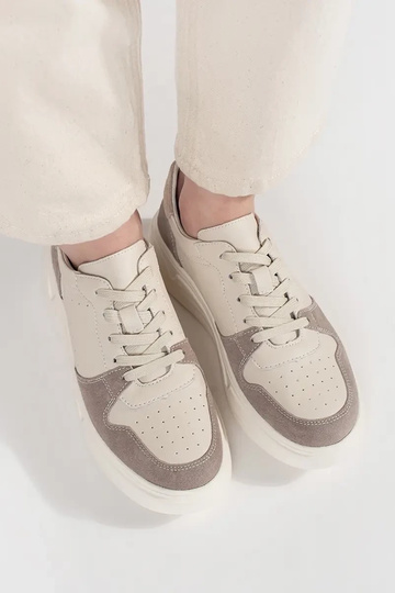 Sneaker in Sandfarbe mit... 2