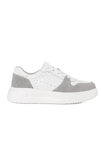 Sneaker in Weiß mit...