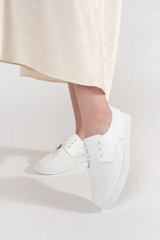 Weiße Ajour-Sneaker aus Naturleder