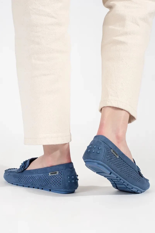 baltos spalvos dziurkoĮane oda...