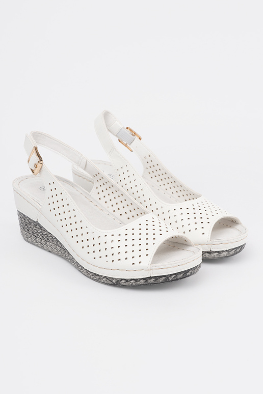 Weiße durchbrochene Sandalen