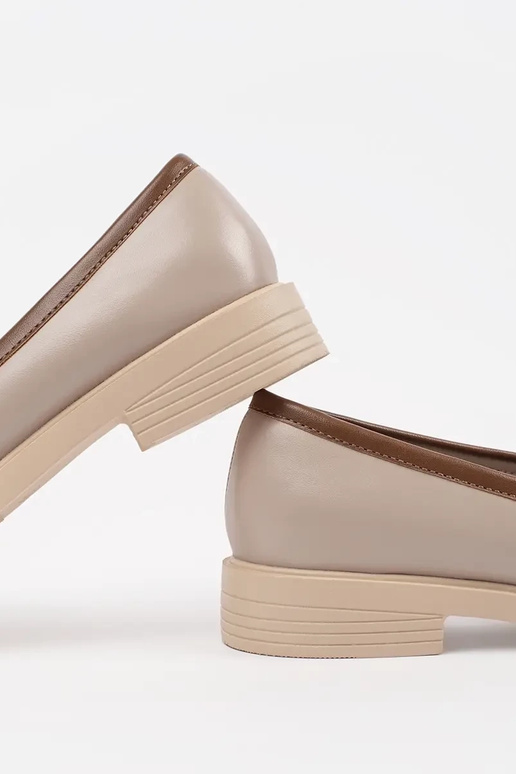 Elegante Damen Mokassins in Sandfarbe Elegante Damen Mokassins in Sandfarbe