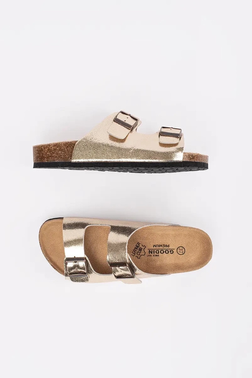 Goldene flache Sandalen Goldene flache Sandalen