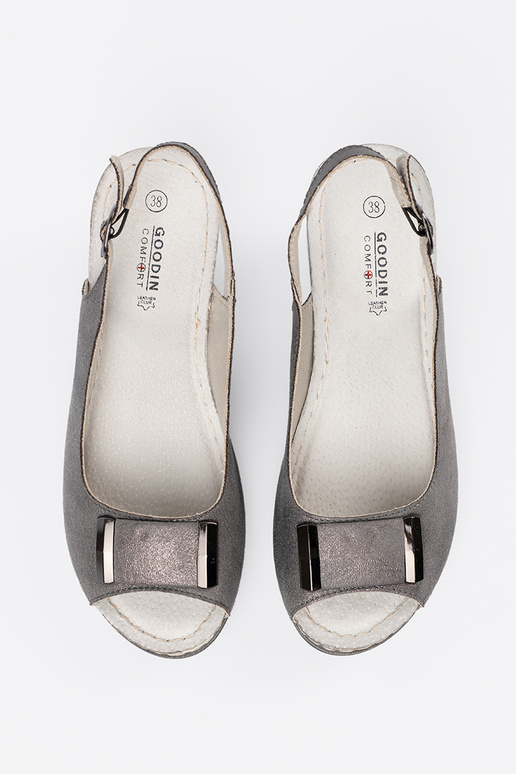 Graue Damen Sandalen auf Keil Graue Damen Sandalen auf Keil