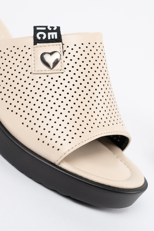 Damen Pantoletten mit Plattform in... Damen Pantoletten mit Plattform in...