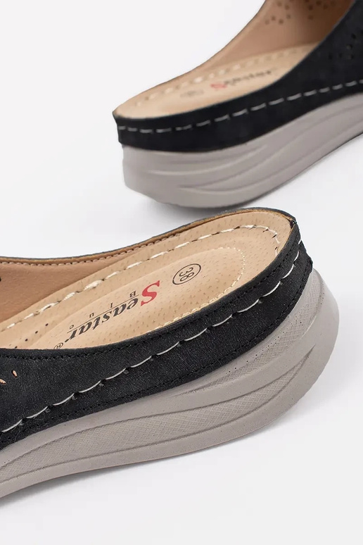 Schwarze Damen Schlapfen auf dicker...