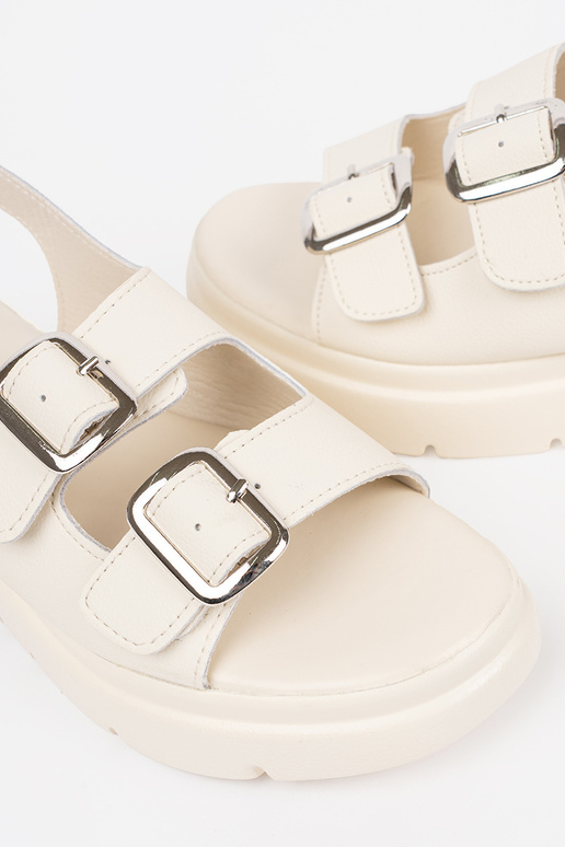 Sandfarbene Klassik-Sandalen mit... Sandfarbene Klassik-Sandalen mit...