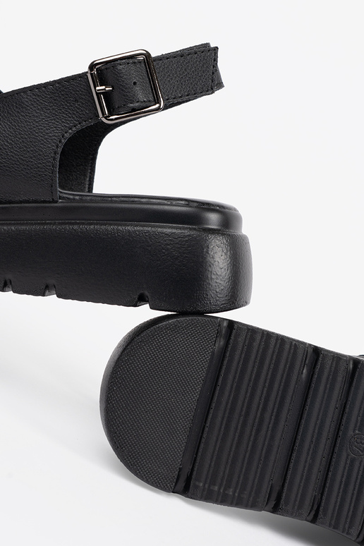 Schwarze Klassik-Sandalen mit... Schwarze Klassik-Sandalen mit...