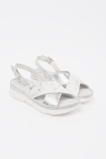 Flache Sandalen in Weiß 2