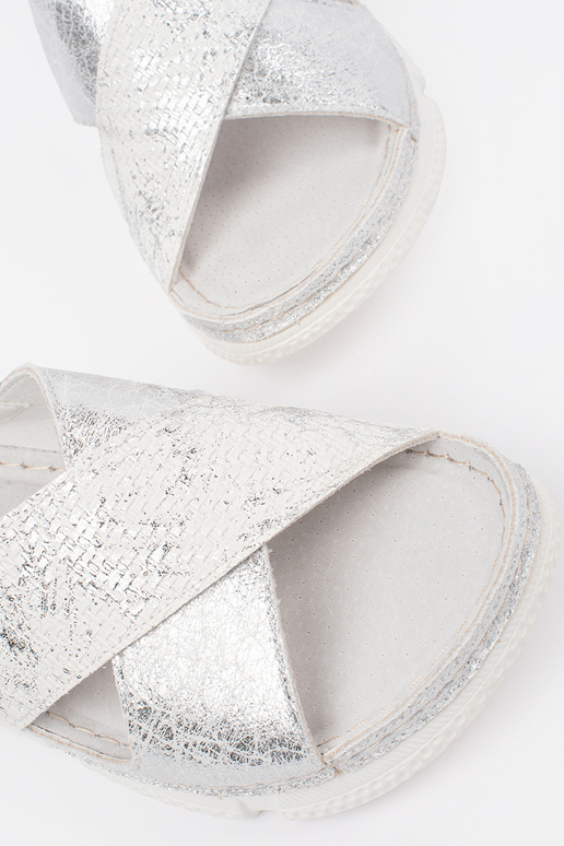 Flache Sandalen in Weiß