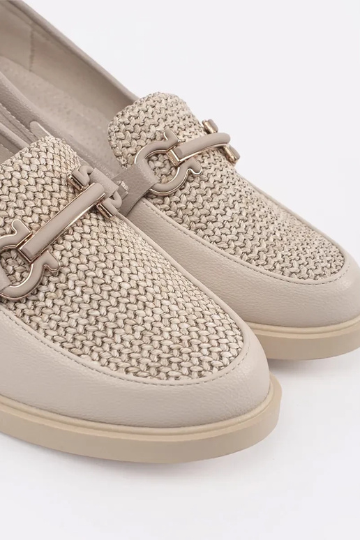 elfenbeinfarbene Mokassins mit... elfenbeinfarbene Mokassins mit...