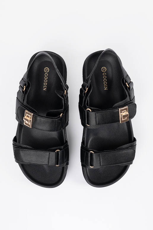 Schwarze elegante Sandalen mit Plattform Schwarze elegante Sandalen mit Plattform
