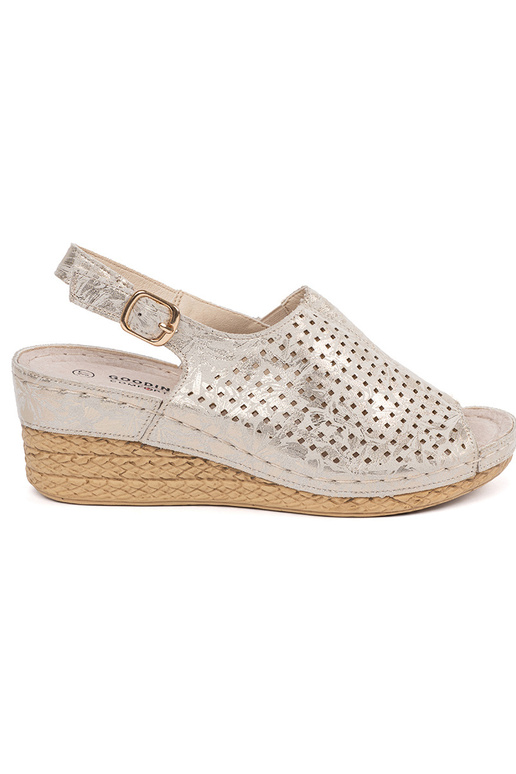 Sandalen in sandfarbener Farbe Sandalen in sandfarbener Farbe