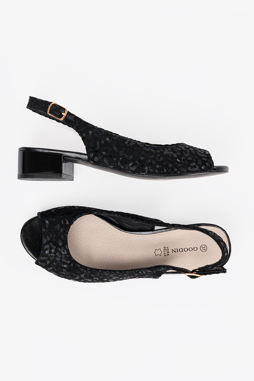 Schwarze Sandalen mit niedrigem...