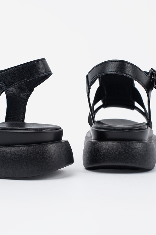 schwarze Leder elegante Sandalen mit... schwarze Leder elegante Sandalen mit...