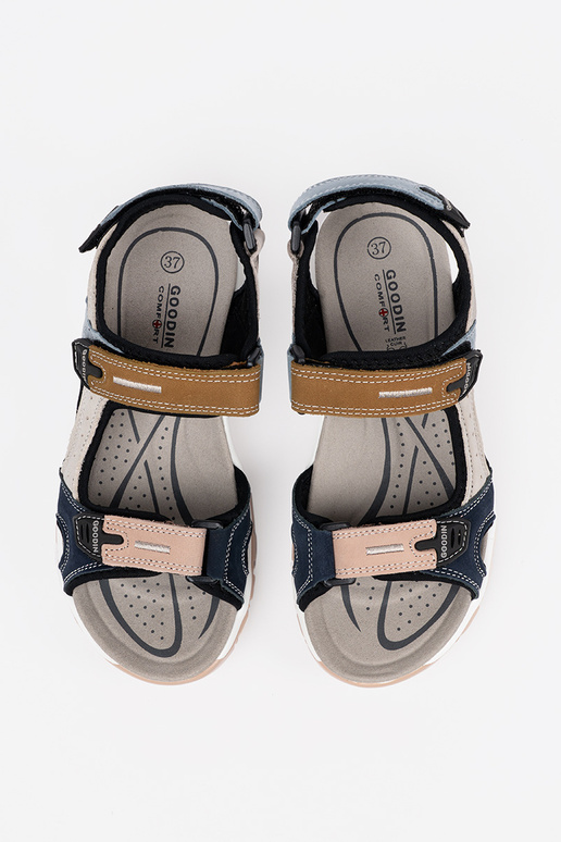 Sportliche Sandalen in verschiedenen...