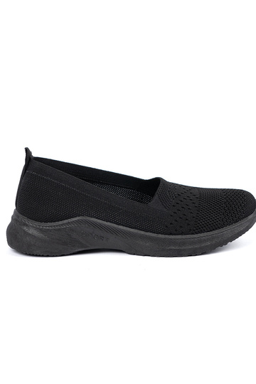 Schwarze Sportschuhe im...