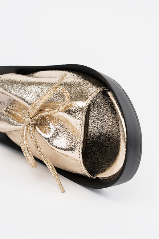 Goldfarbene Damen-Sandalen auf...