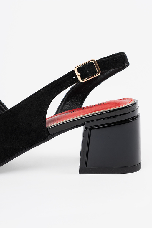 Schwarze Wildleder-Damen-Sandalen auf... Schwarze Wildleder-Damen-Sandalen auf...