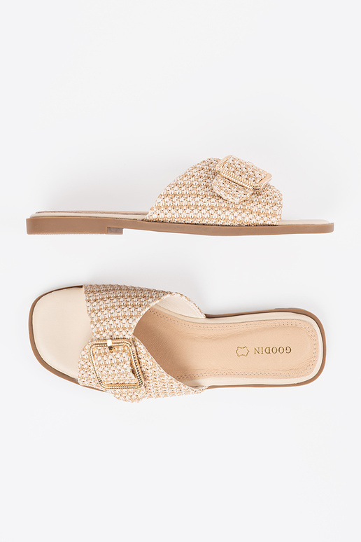 Sandfarbene Pantoletten mit Schnallen Sandfarbene Pantoletten mit Schnallen