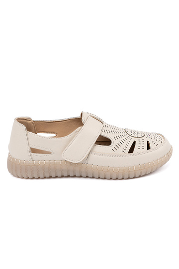Frauen Schuhe durchbrochen...