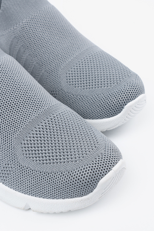 Graue sportliche Schuhe mit Verschluss Graue sportliche Schuhe mit Verschluss