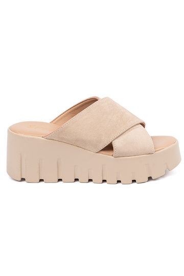 aus INildleder Hausschuhe...