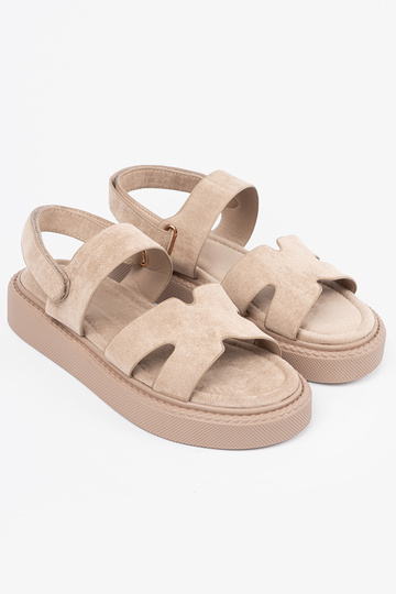 Sandfarbene Schuhe mit... 2