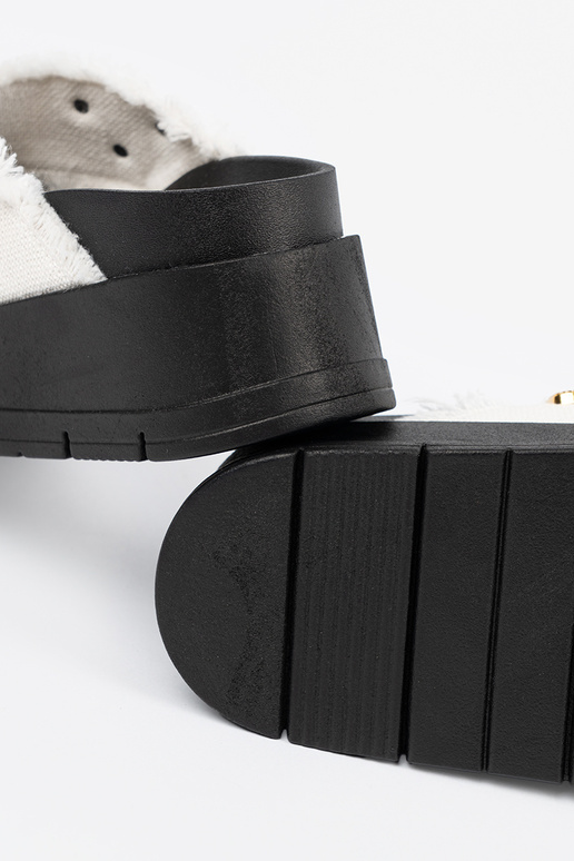 Zueiße Farbe Hausschuhe mit...