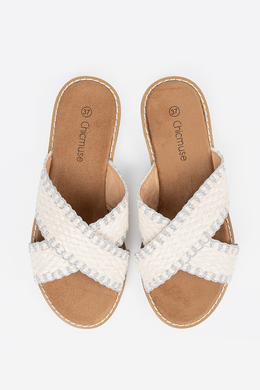 Zueiße Farbe Hausschuhe flechten auf... Zueiße Farbe Hausschuhe flechten auf...