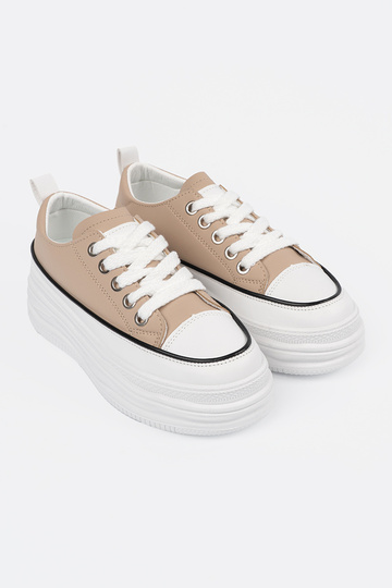 Sandfarbene Sportschuhe mit... 2