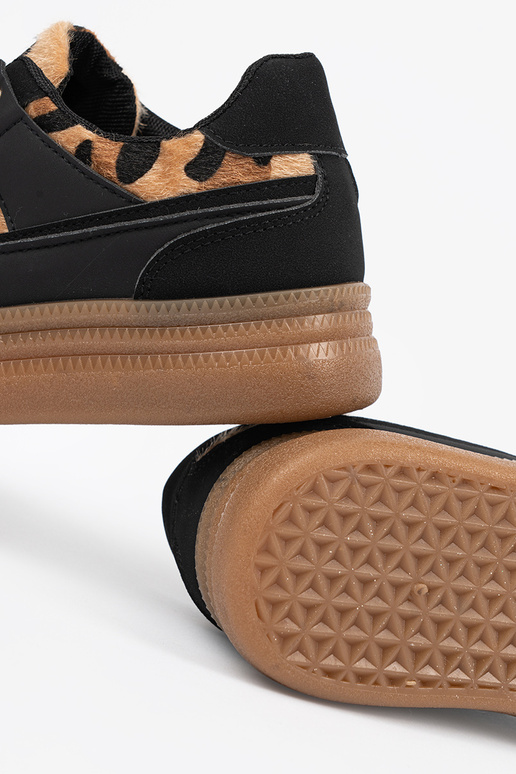 Schwarze sportliche Schuhe für Frauen... Schwarze sportliche Schuhe für Frauen...