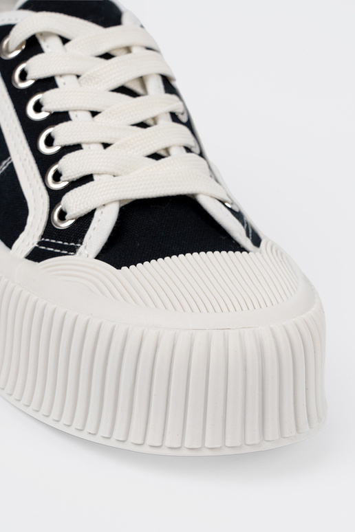 Schwarze Sneakers im Sportstil mit...