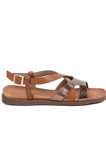 Damen-Sandalen auf weißer...