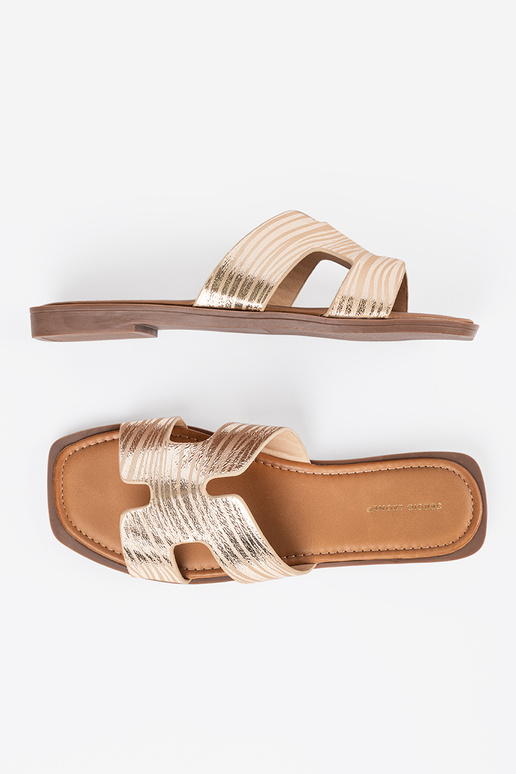 Goldene Hausschuhe mit quadrater Spitze