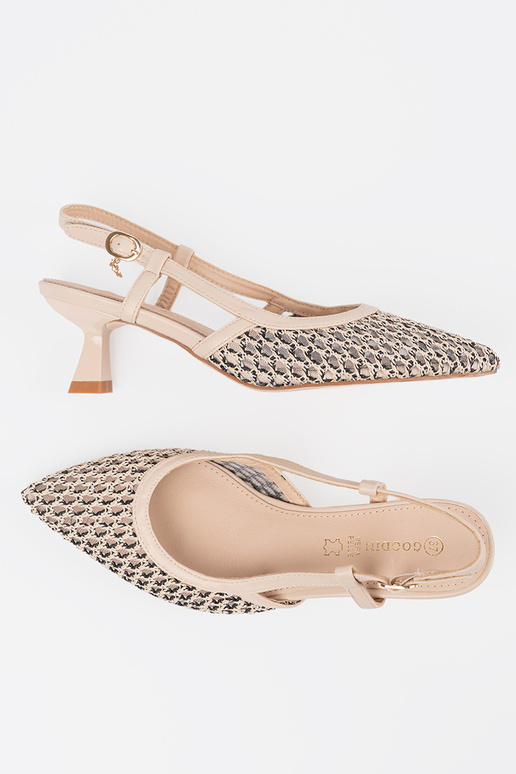 Absatzschuhe mit Lochmuster auf...