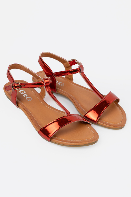 Rote Damen Sandalen auf flachem Fußbett Rote Damen Sandalen auf flachem Fußbett