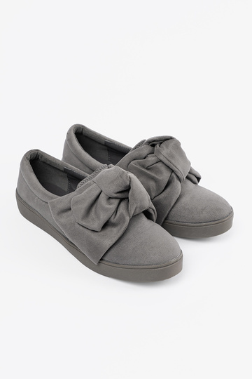 Graue Schuhe mit Verschluss... 2