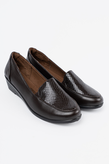 Braune Halbschuhe auf Plateau 2