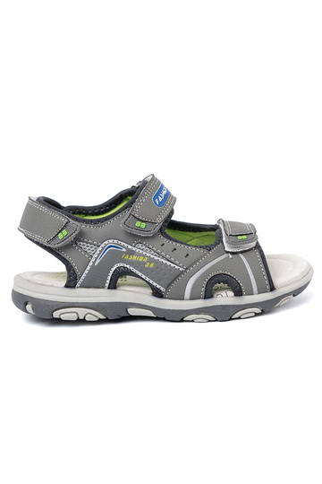 graue Farbe Sandalen jungenhaft 2