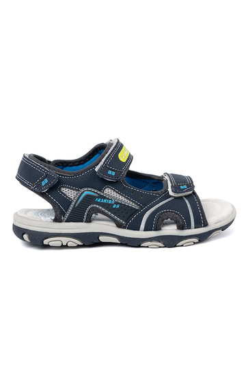 graue Farbe Sandalen jungenhaft 2