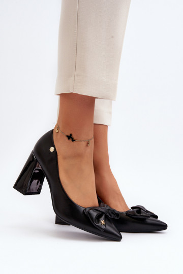 Schuhe mit Absatz und Schleifen in schwarz Ariemessa 2