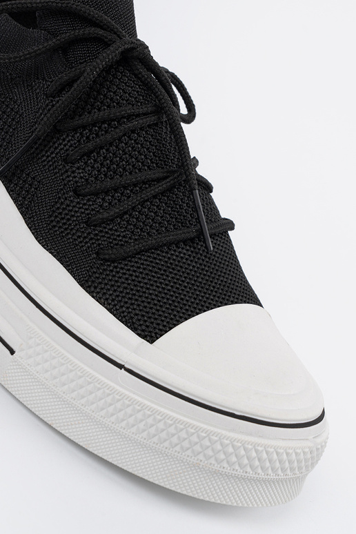 Ein überzeugendes Stilvollll Schuhe schZuarze Farbe z ozdobnym Schnürsenkelm