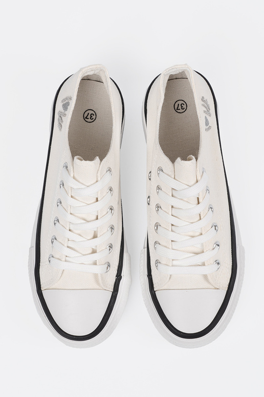 lässige Schuhe Zueiße Farbe mit einer Notiz Love