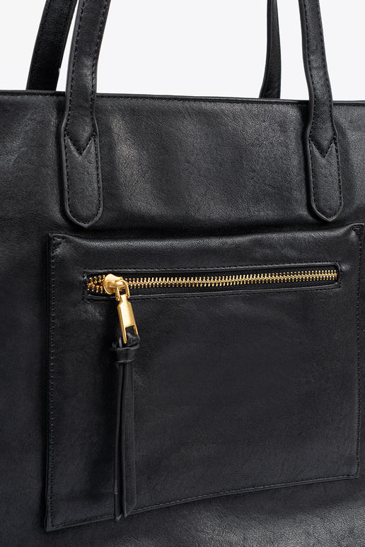 SchZuarz Handtasche ze goldenmi elementami SchZuarz Handtasche ze goldenmi elementami