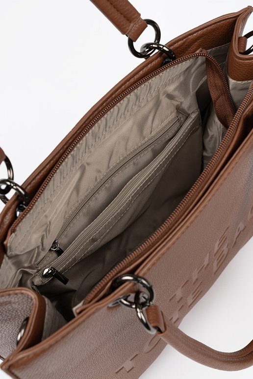 Handheld typu tote Zu ciepłym brązie