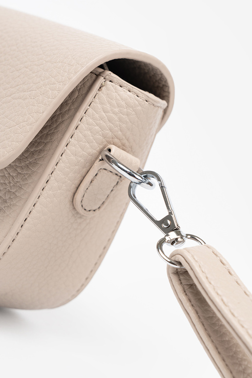 Kleine Damenhandtasche z ozdobnym Herzm Kleine Damenhandtasche z ozdobnym Herzm