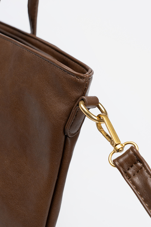 Braun Handtasche ze goldenmi elementami Braun Handtasche ze goldenmi elementami