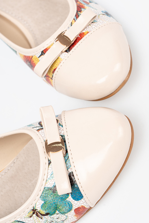 Hochhackige Schuhe z egzotycznym Zuzorem Hochhackige Schuhe z egzotycznym Zuzorem